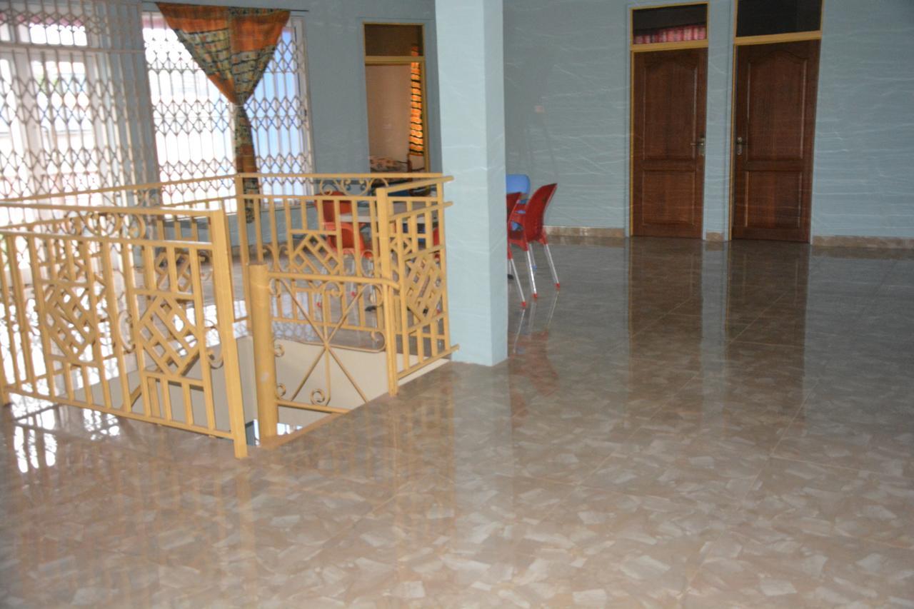 The Accra Backpackers Hostel מראה חיצוני תמונה
