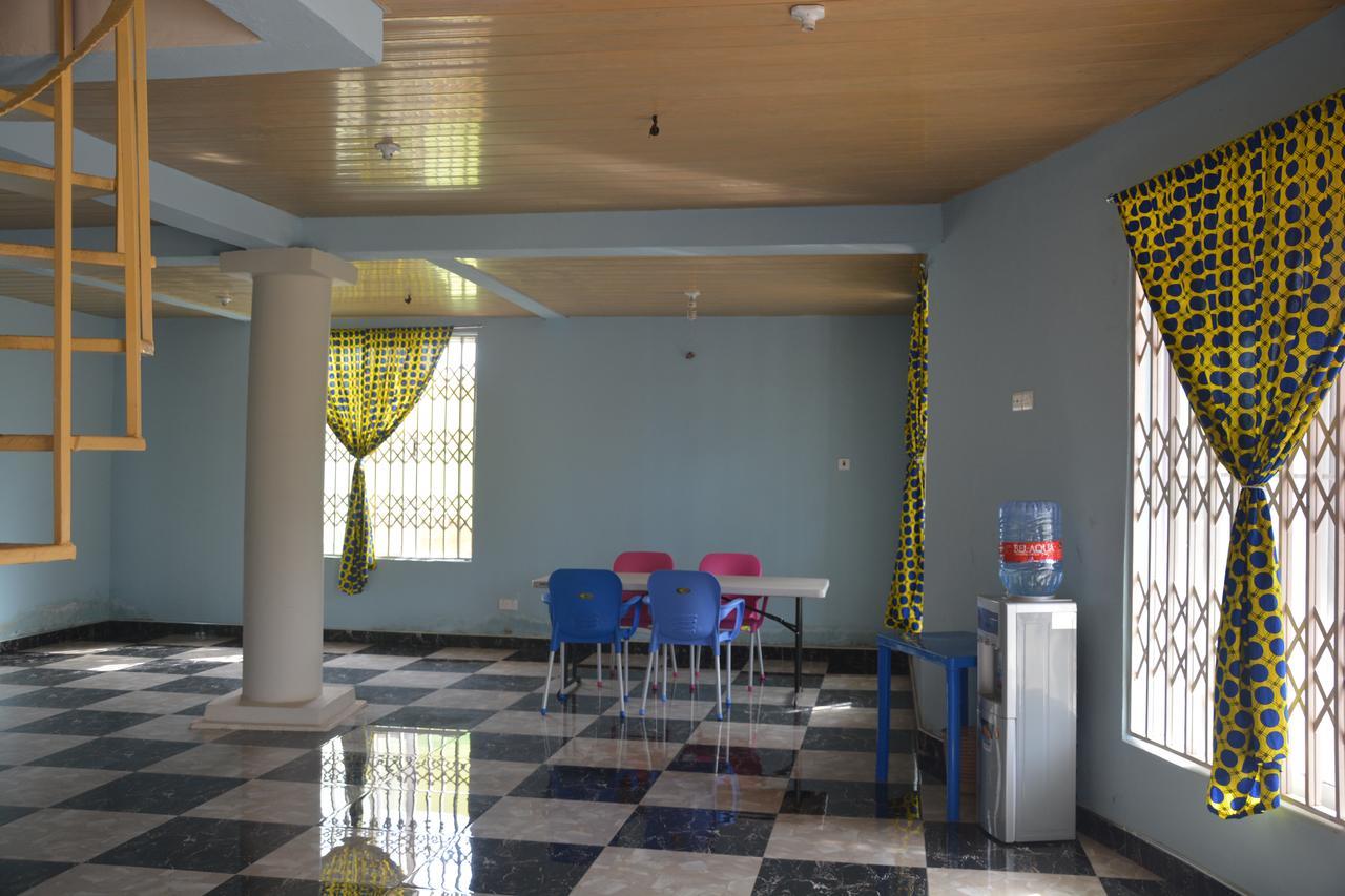 The Accra Backpackers Hostel מראה חיצוני תמונה