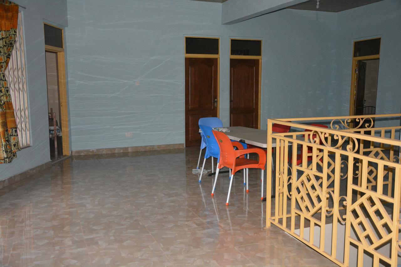 The Accra Backpackers Hostel מראה חיצוני תמונה