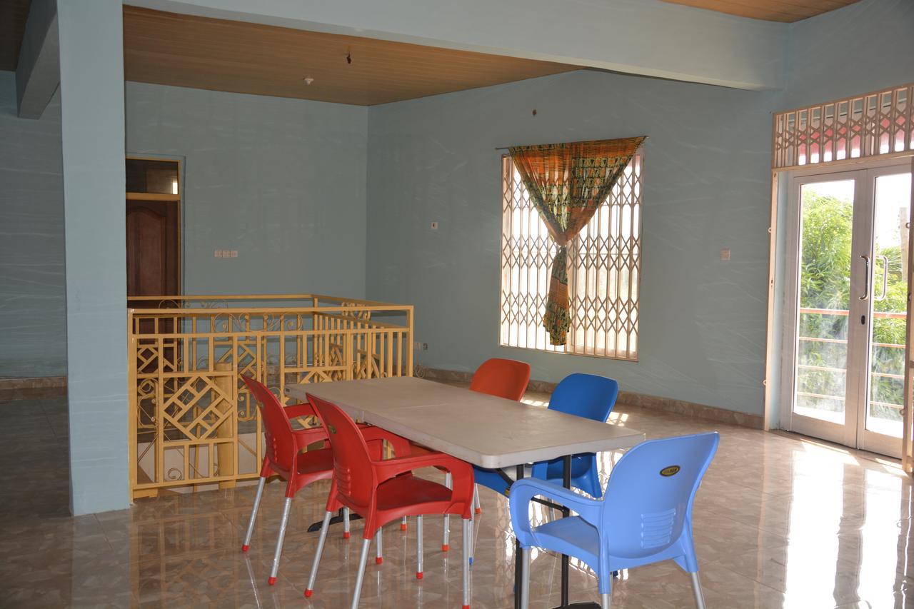 The Accra Backpackers Hostel מראה חיצוני תמונה