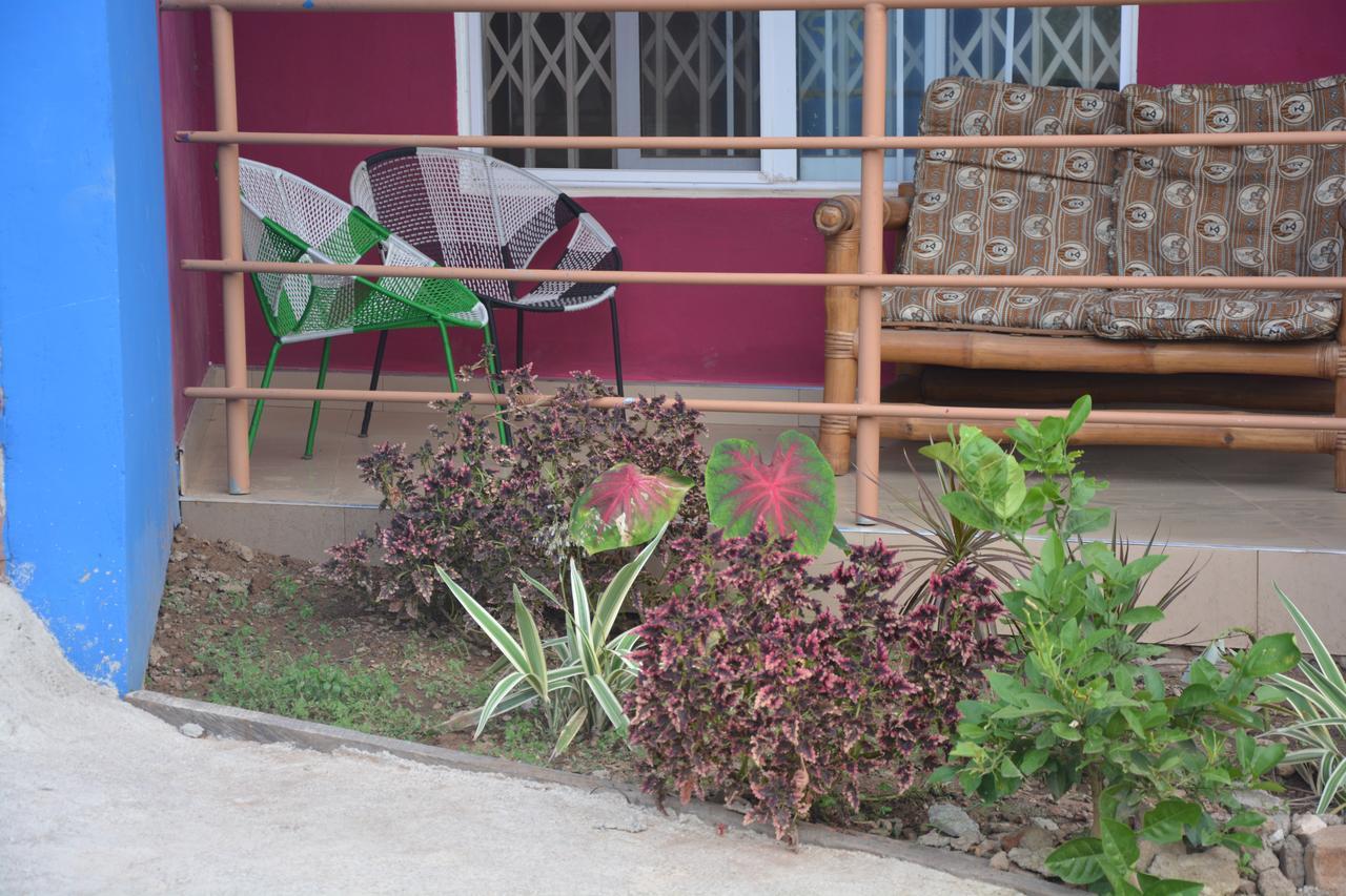 The Accra Backpackers Hostel מראה חיצוני תמונה