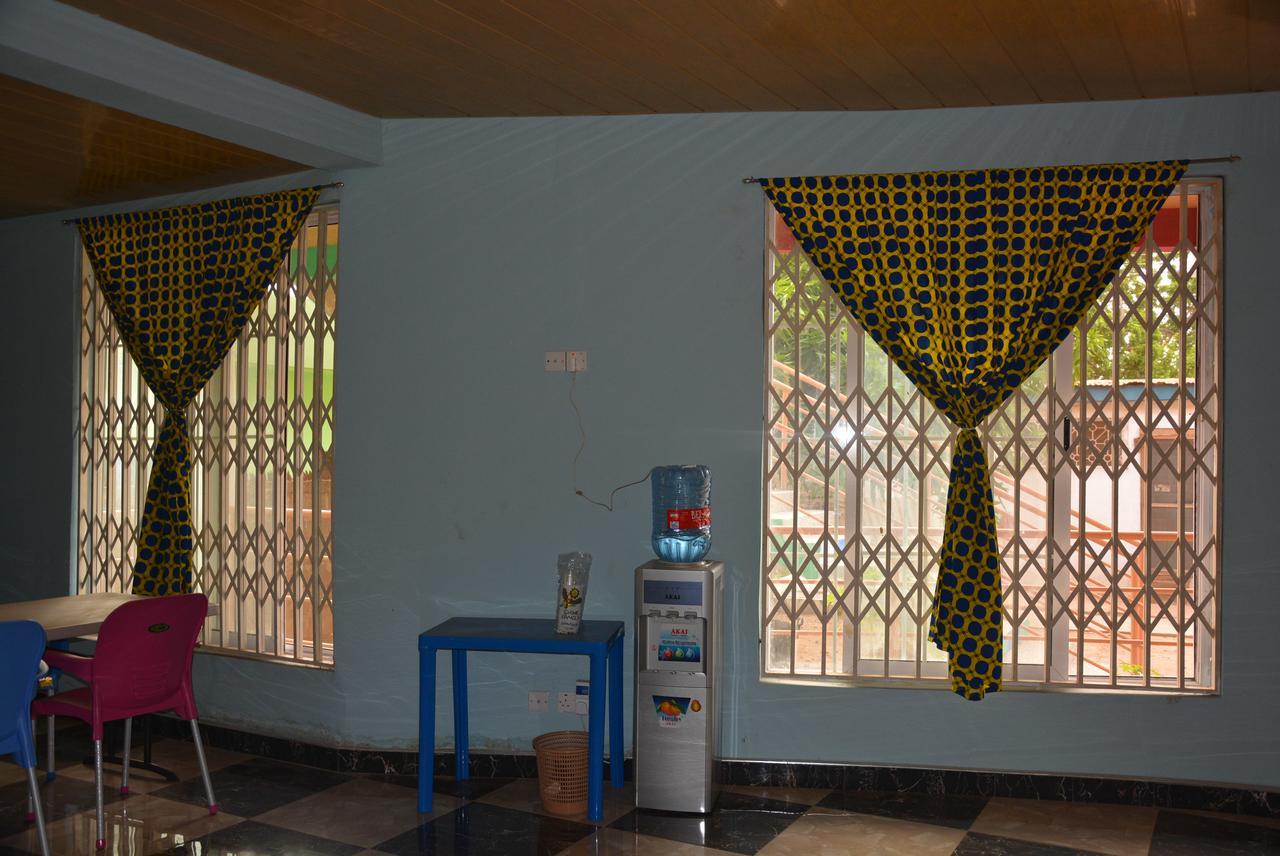The Accra Backpackers Hostel מראה חיצוני תמונה