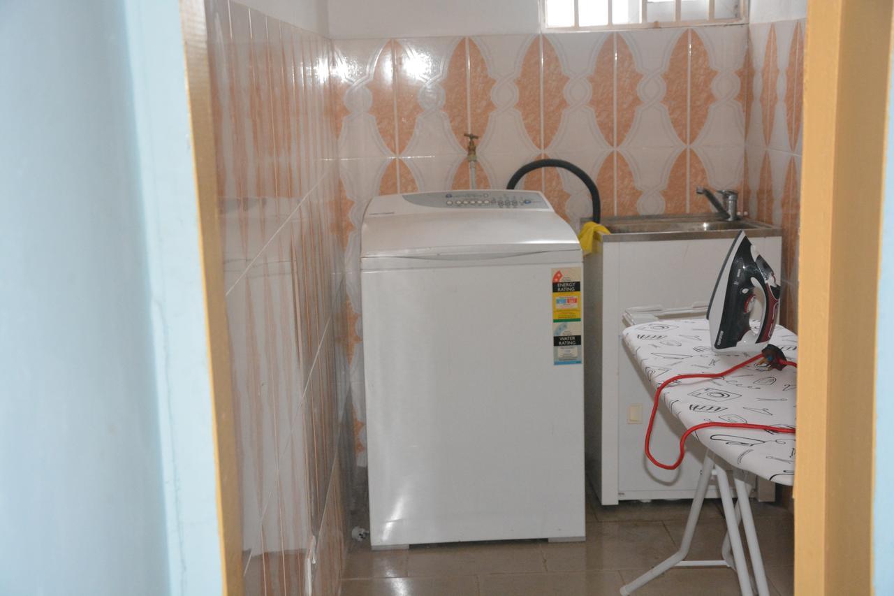 The Accra Backpackers Hostel מראה חיצוני תמונה